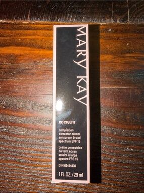 Mary Kay CC Cream — Very Light